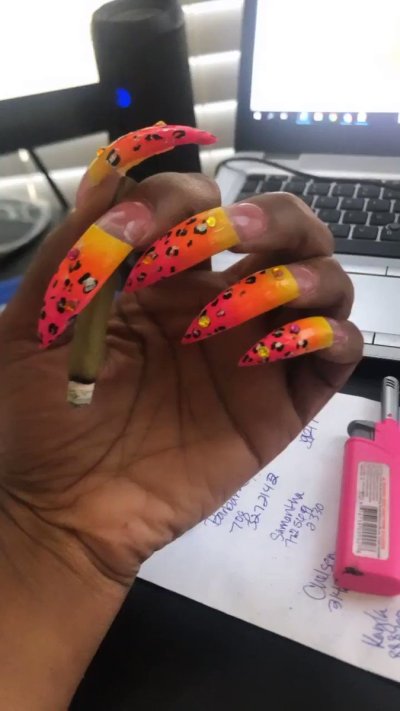 Watch iambooteeful 💋's leaked NSFW video on TwXstars