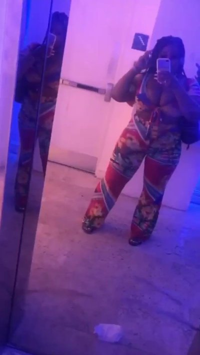 Watch 𝖘𝖜𝖊𝖊𝖙𝖍𝖊𝖆𝖗𝖙♥️'s leaked NSFW video on TwXstars