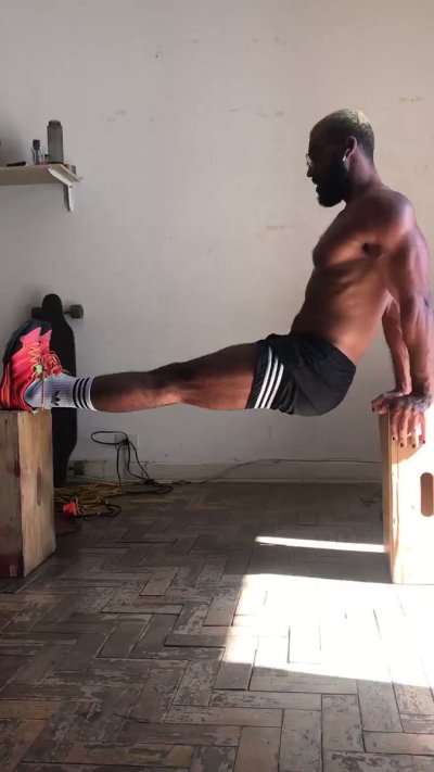 Watch Jônatas's leaked NSFW video on TwXstars