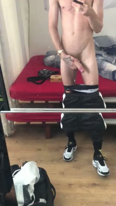 Watch 👑THES̶C̶A̶L̶L̶Y̶K̶I̶N̶G̶👑's leaked NSFW video on TwXstars