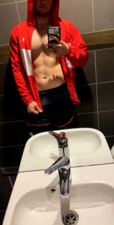 Watch Maximillian Small's leaked NSFW video on TwXstars