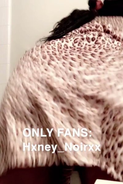 Watch hxney_noirxx (free only fans page)'s leaked NSFW video on TwXstars