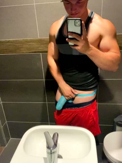 Watch Maximillian Small's leaked NSFW video on TwXstars