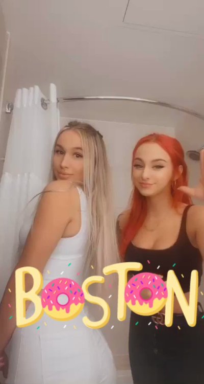 Watch AZRA😳's leaked NSFW video on TwXstars