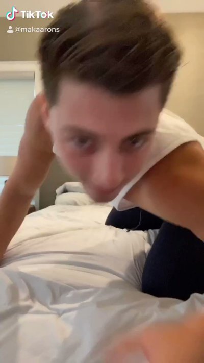 Watch Mak Aarons's leaked NSFW video on TwXstars