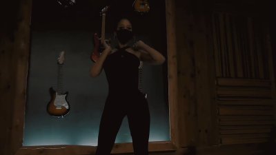 Watch MoMo's leaked NSFW video on TwXstars