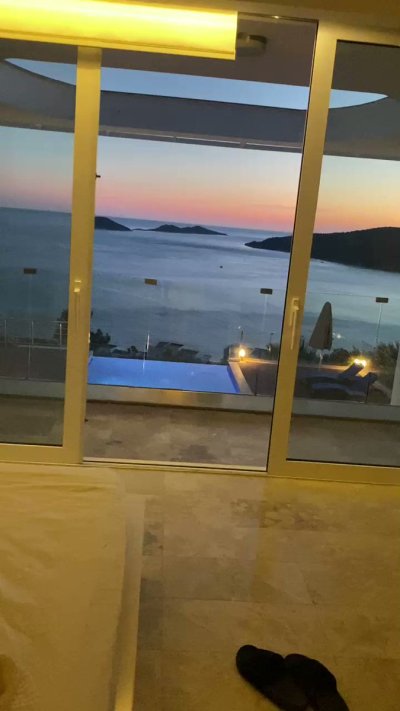 Watch Chloe's leaked NSFW video on TwXstars