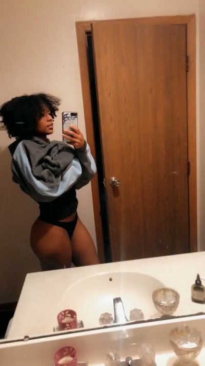 Watch Saleema 💖's leaked NSFW video on TwXstars