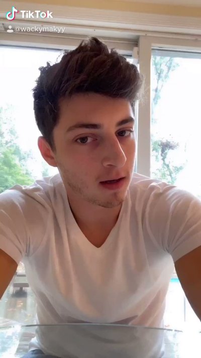 Watch Mak Aarons's leaked NSFW video on TwXstars