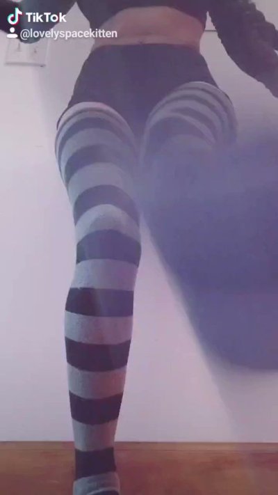 Watch 💖lovelyspacekitten🎃Free♡OF💖's leaked NSFW video on TwXstars