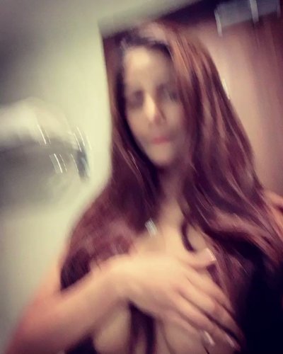 Watch Poonam Pandey's leaked NSFW video on TwXstars