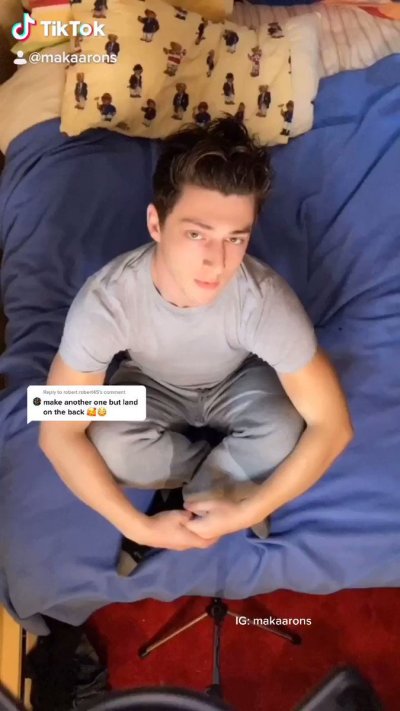 Watch Mak Aarons's leaked NSFW video on TwXstars