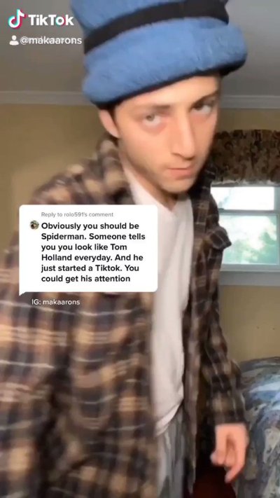 Watch Mak Aarons's leaked NSFW video on TwXstars