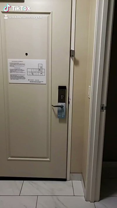 Watch Autumn Ivy- Pax West w/Larian Studios! ✈️'s leaked NSFW video on TwXstars