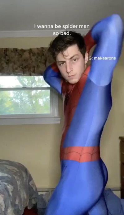 Watch Mak Aarons's leaked NSFW video on TwXstars