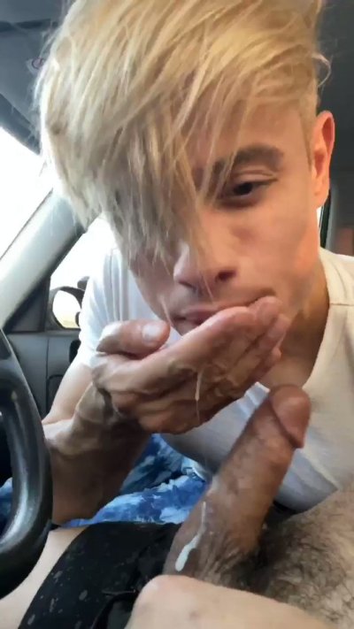 Watch Alam Wernik's leaked NSFW video on TwXstars