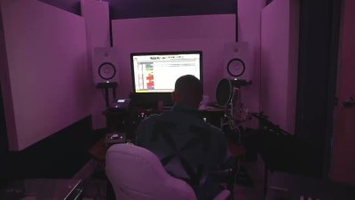 Watch Vic Mensa's leaked NSFW video on TwXstars