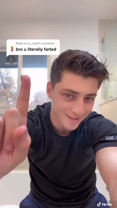 Watch Mak Aarons's leaked NSFW video on TwXstars