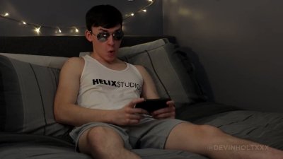 Watch Devin Holt's leaked NSFW video on TwXstars