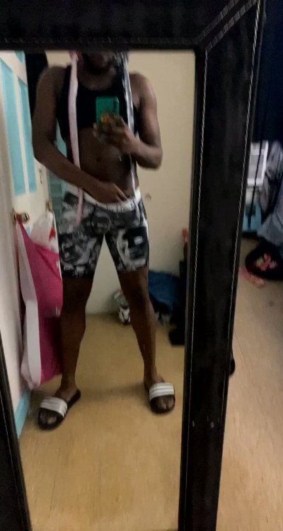 Watch °TÆ Thøttïe's leaked NSFW video on TwXstars