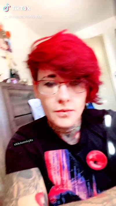 Watch Autumn Ivy- Pax West w/Larian Studios! ✈️'s leaked NSFW video on TwXstars