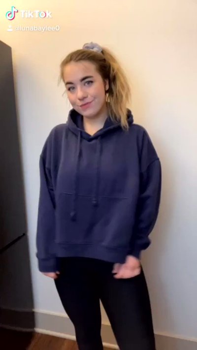 Watch Luna Baylee's leaked NSFW video on TwXstars