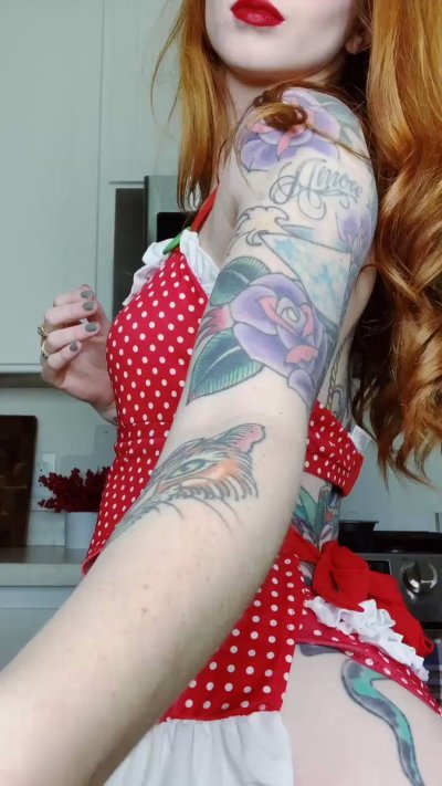 Watch weejulietots's leaked NSFW video on TwXstars