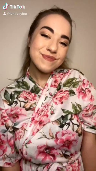 Watch Luna Baylee's leaked NSFW video on TwXstars