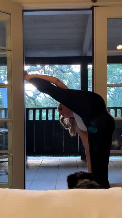 Watch Ashley Niccole's leaked NSFW video on TwXstars