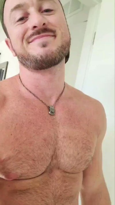 Watch HunkyMonkeyBrayden's leaked NSFW video on TwXstars