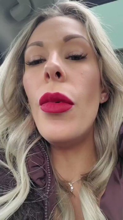 Watch Nikki_Brooks 👑's leaked NSFW video on TwXstars