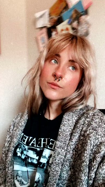 Watch awlivv's leaked NSFW video on TwXstars