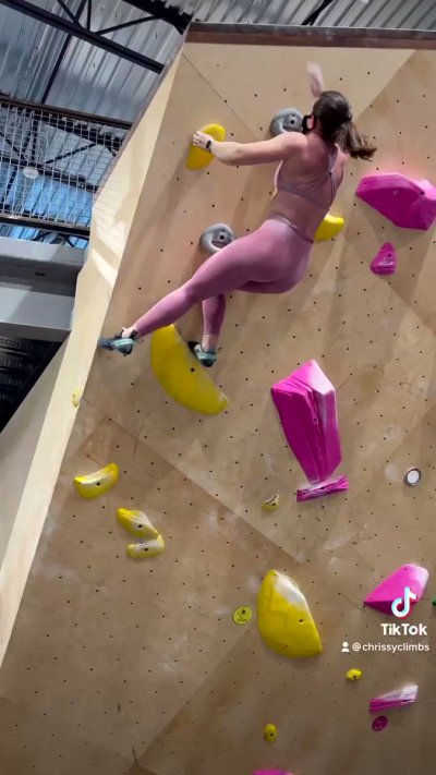 Watch chrissyclimbs's leaked NSFW video on TwXstars