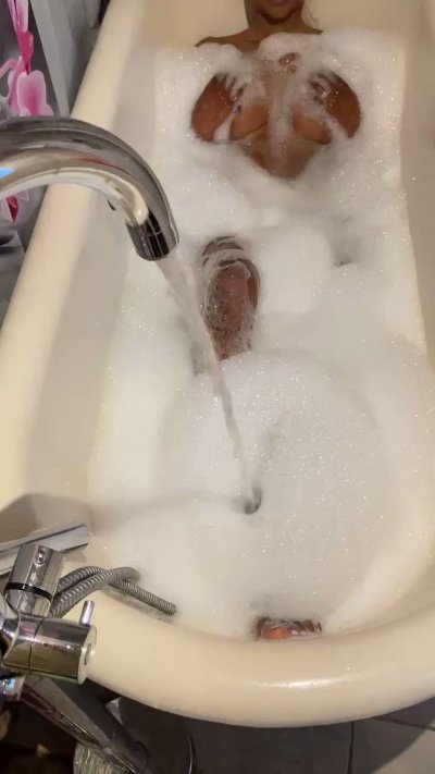 Watch Miiana_model's leaked NSFW video on TwXstars