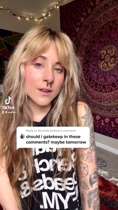 Watch awlivv's leaked NSFW video on TwXstars