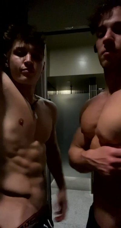 Watch SHRED KING's leaked NSFW video on TwXstars