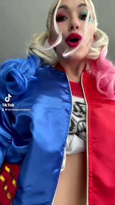 Watch SureCakes's leaked NSFW video on TwXstars