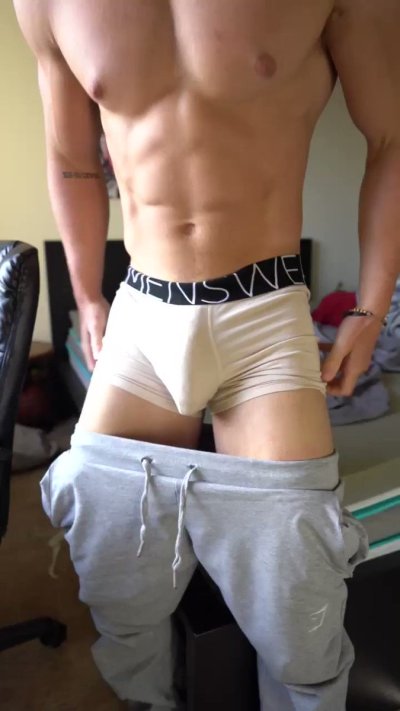 Watch SHRED KING's leaked NSFW video on TwXstars