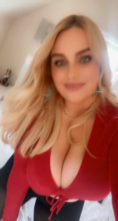 Watch Pachuca Curves's leaked NSFW video on TwXstars