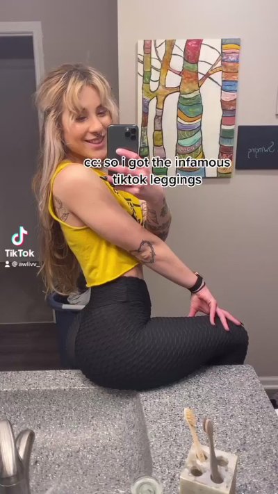 Watch awlivv's leaked NSFW video on TwXstars