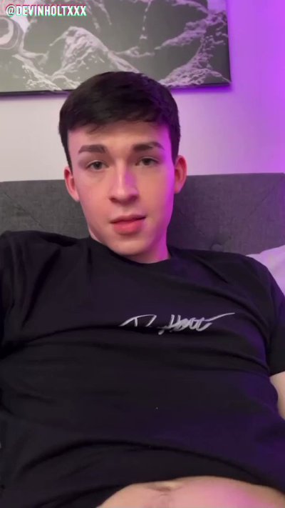 Watch Devin Holt's leaked NSFW video on TwXstars