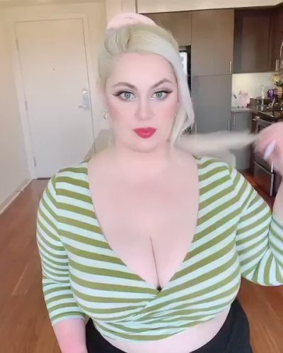 Watch Klaudia Kelly's leaked NSFW video on TwXstars