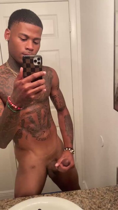 Watch Yayo 🤫🔥's leaked NSFW video on TwXstars
