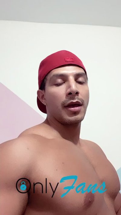 Watch Latin Peach ♡'s leaked NSFW video on TwXstars