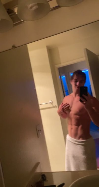 Watch SHRED KING's leaked NSFW video on TwXstars