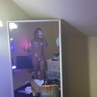 Watch AZRA😳's leaked NSFW video on TwXstars