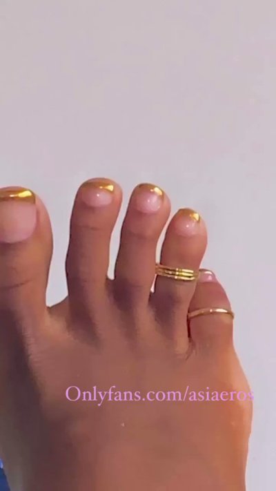 Watch Asia Eros's leaked NSFW video on TwXstars