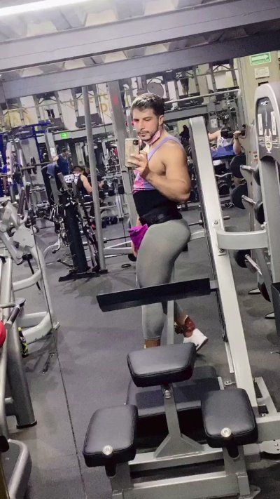 Watch Latin Peach ♡'s leaked NSFW video on TwXstars