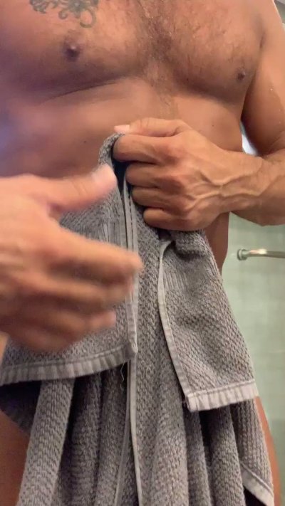 Watch DaddyD's leaked NSFW video on TwXstars