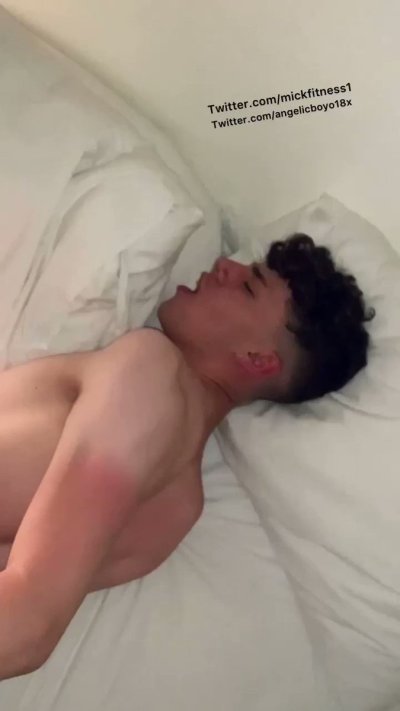 Watch mickfitness's leaked NSFW video on TwXstars